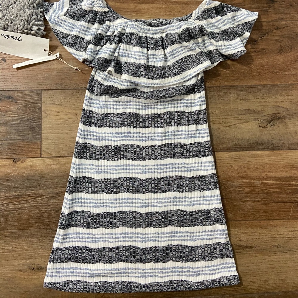 Off the shoulder Maddie Ziegler dress